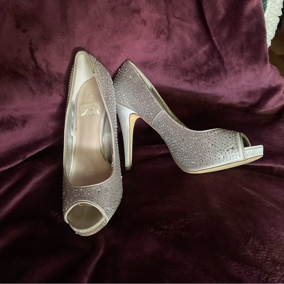 Le Chateau Heels - Picture 5 of 8